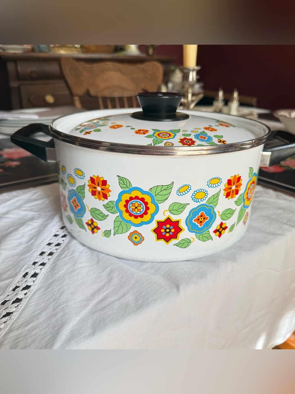Vintage Hacienda enamel stock pot featuring a bright, retro floral pattern